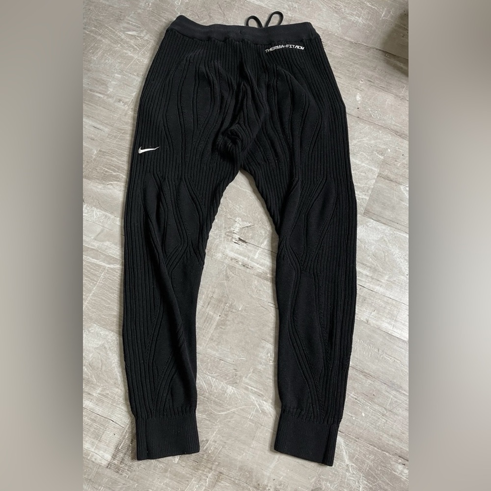 Nike therma fit ADV sweater pants pull on men’s Medium cable knit
